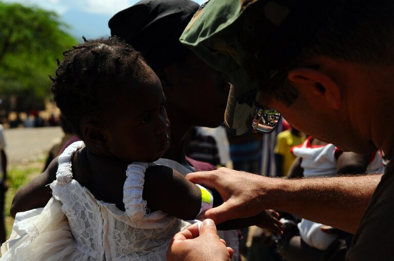 MAROSE, Haiti (Sept. 17, 2008) Lt. Hector Acevedo, a medical augmentee embarked aboard the amphibious assault ship USS Kearsarge (LHD 3), me